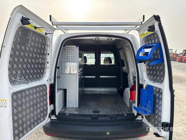 2017 Volkswagen Caddy Van Truck - Dobozos felépítményű teherautó: 4 kép. 2017 Volkswagen Caddy Van Truck - Dobozos felépítményű teherautó: 4 kép.