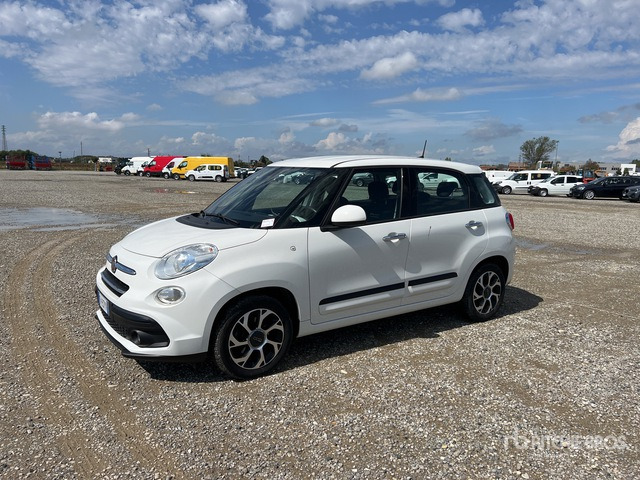 2019 Fiat 500L 1.3 MTJ BUSINESS DUALOGIC 95CV AUTO Automobile - Autó: 2 kép. 2019 Fiat 500L 1.3 MTJ BUSINESS DUALOGIC 95CV AUTO Automobile - Autó: 2 kép.