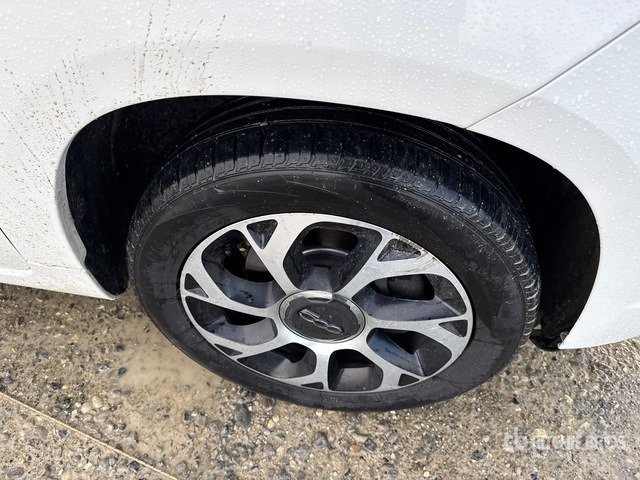 2019 Fiat 500L Automobile - Autó: 5 kép. 2019 Fiat 500L Automobile - Autó: 5 kép.