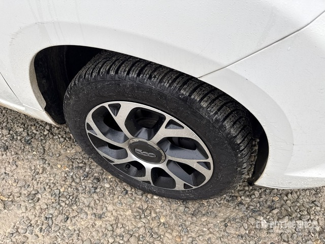 2019 Fiat 500L Automobile - Autó: 5 kép. 2019 Fiat 500L Automobile - Autó: 5 kép.