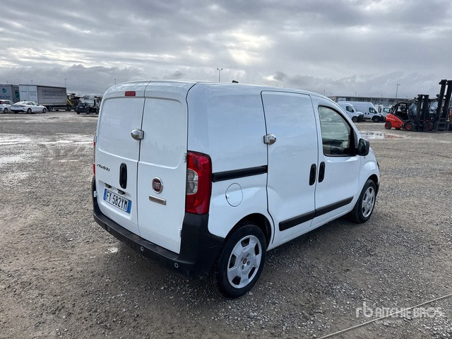 2019 Fiat Fiorino 1.3 MULTIJET 95 CV E6 SX Van Truck - Dobozos felépítményű teherautó: 3 kép. 2019 Fiat Fiorino 1.3 MULTIJET 95 CV E6 SX Van Truck - Dobozos felépítményű teherautó: 3 kép.