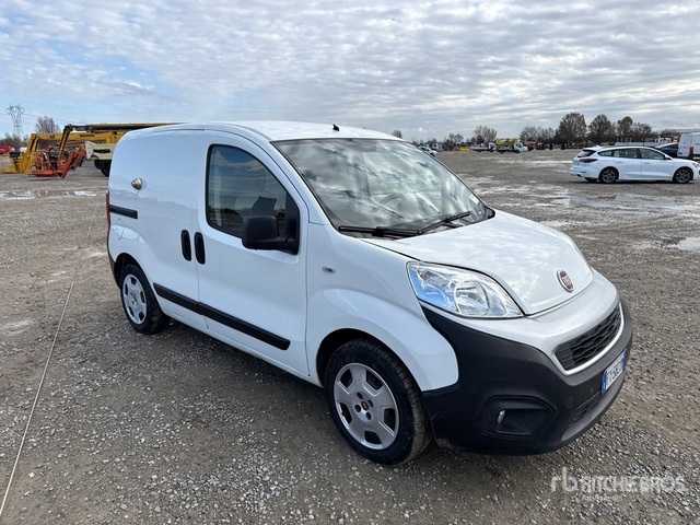 2019 Fiat Fiorino 1.3 MULTIJET 95 CV E6 SX Van Truck - Dobozos felépítményű teherautó: 1 kép. 2019 Fiat Fiorino 1.3 MULTIJET 95 CV E6 SX Van Truck - Dobozos felépítményű teherautó: 1 kép.