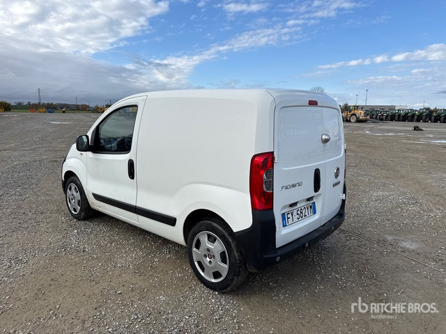 2019 Fiat Fiorino 1.3 MULTIJET 95 CV E6 SX Van Truck - Dobozos felépítményű teherautó: 2 kép. 2019 Fiat Fiorino 1.3 MULTIJET 95 CV E6 SX Van Truck - Dobozos felépítményű teherautó: 2 kép.