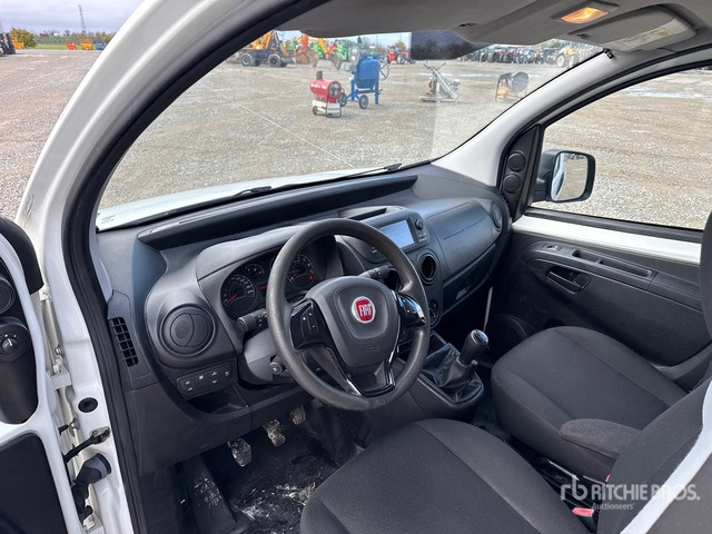 2019 Fiat Fiorino 1.3 MULTIJET 95 CV E6 SX Van Truck - Dobozos felépítményű teherautó: 4 kép. 2019 Fiat Fiorino 1.3 MULTIJET 95 CV E6 SX Van Truck - Dobozos felépítményű teherautó: 4 kép.