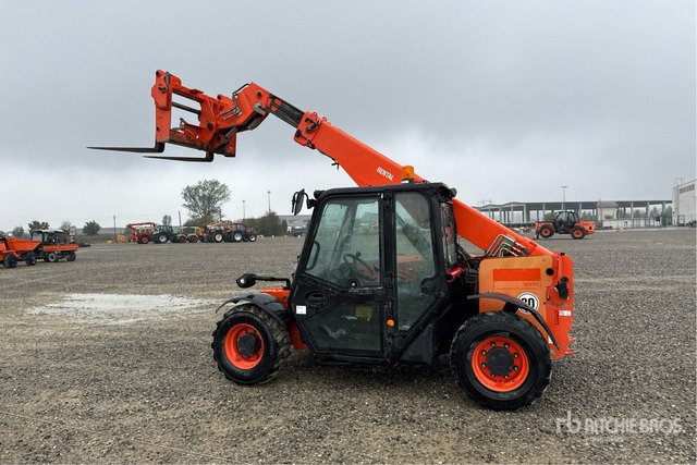 2019 JCB 525-60T4 Sollevatore telescopico - Teleszkópos rakodó: 3 kép. 2019 JCB 525-60T4 Sollevatore telescopico - Teleszkópos rakodó: 3 kép.