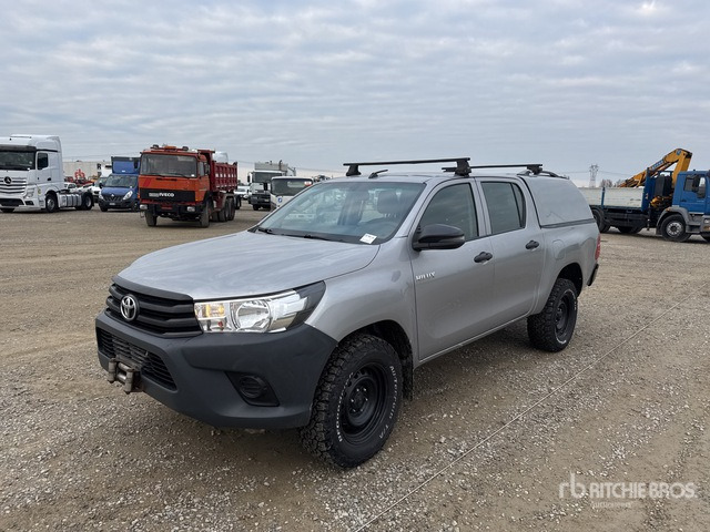 2019 Toyota Hilux Crew Cab Pickup - Pickup: 1 kép. 2019 Toyota Hilux Crew Cab Pickup - Pickup: 1 kép.