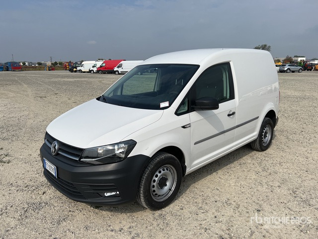 2019 Volkswagen Caddy 2.0 TDI 122CV 4MOTION BUSINESS Van Truck - Kis furgon: 1 kép. 2019 Volkswagen Caddy 2.0 TDI 122CV 4MOTION BUSINESS Van Truck - Kis furgon: 1 kép.