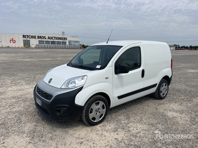 2020 Fiat Fiorino Autocarro furgonato - Kis furgon: 1 kép. 2020 Fiat Fiorino Autocarro furgonato - Kis furgon: 1 kép.