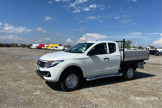 2020 Fiat Fullback 4x4 Extended Cab 2.4 154CV SX 4X4 Flatbed Truck - Platós kisteherautó: 3 kép. 2020 Fiat Fullback 4x4 Extended Cab 2.4 154CV SX 4X4 Flatbed Truck - Platós kisteherautó: 3 kép.