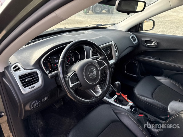 2020 Jeep Compass 2.0 MJET II 140CV BUSINESS 4WD AUTO SUV - Terepjáró/ SUV: 4 kép. 2020 Jeep Compass 2.0 MJET II 140CV BUSINESS 4WD AUTO SUV - Terepjáró/ SUV: 4 kép.