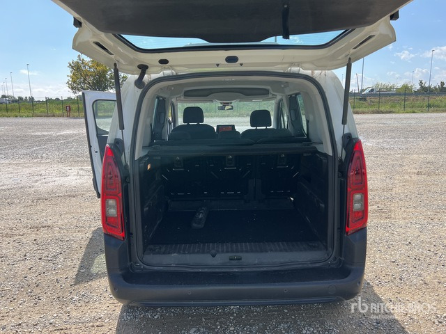 2021 Citroen Berlingo Autocarro furgonato - Kis furgon: 4 kép. 2021 Citroen Berlingo Autocarro furgonato - Kis furgon: 4 kép.