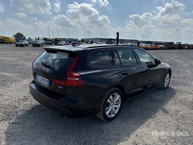 2021 Volvo V60 SW B4 D AUTOM. MOMENTUM BUSINESS Automobile - Autó: 4 kép. 2021 Volvo V60 SW B4 D AUTOM. MOMENTUM BUSINESS Automobile - Autó: 4 kép.