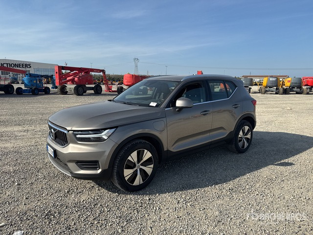 2022 Volvo XC40 T4 PLUG-IN HYBRID AUTO RECH INS ... SUV - Terepjáró/ SUV: 1 kép. 2022 Volvo XC40 T4 PLUG-IN HYBRID AUTO RECH INS ... SUV - Terepjáró/ SUV: 1 kép.