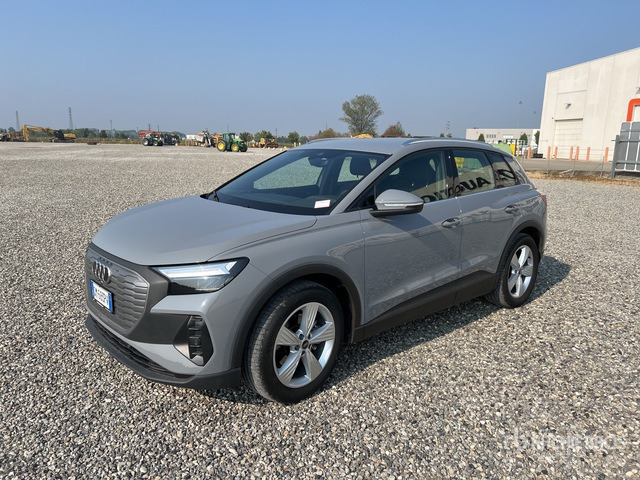 2023 Audi Q4 Electric E-TRON SUV - Terepjáró/ SUV: 3 kép. 2023 Audi Q4 Electric E-TRON SUV - Terepjáró/ SUV: 3 kép.