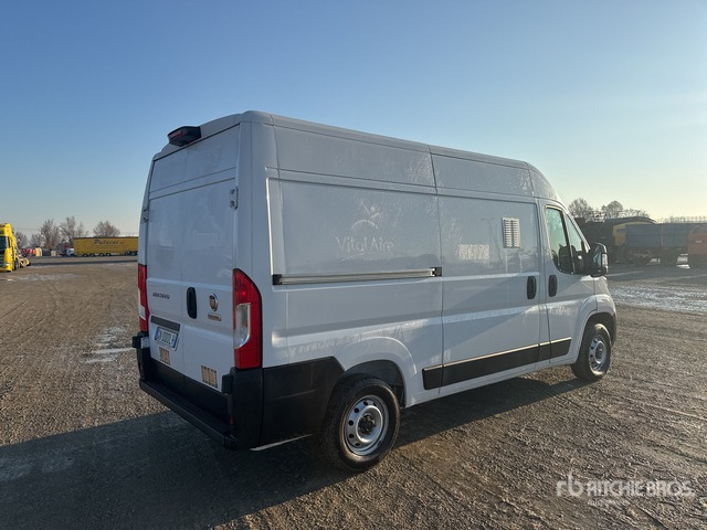 2023 Fiat Ducato 35 MH2 2.2 MJT3 140CV E6D-FIN Van Truck - Dobozos felépítményű teherautó: 3 kép. 2023 Fiat Ducato 35 MH2 2.2 MJT3 140CV E6D-FIN Van Truck - Dobozos felépítményű teherautó: 3 kép.