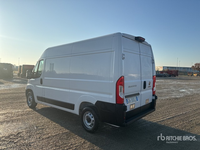 2023 Fiat Ducato 35 MH2 2.2 MJT3 140CV E6D-FIN Van Truck - Dobozos felépítményű teherautó: 2 kép. 2023 Fiat Ducato 35 MH2 2.2 MJT3 140CV E6D-FIN Van Truck - Dobozos felépítményű teherautó: 2 kép.