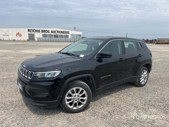 2023 Jeep Compass SP 1.5 SUV - Terepjáró/ SUV: 2 kép. 2023 Jeep Compass SP 1.5 SUV - Terepjáró/ SUV: 2 kép.