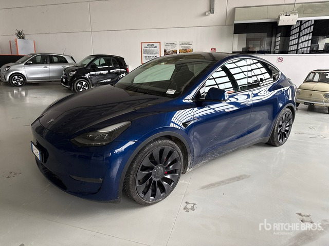 2023 Tesla PERFORMANCE DUAL MOTOR 4WD AUT Automobile - Autó: 1 kép. 2023 Tesla PERFORMANCE DUAL MOTOR 4WD AUT Automobile - Autó: 1 kép.
