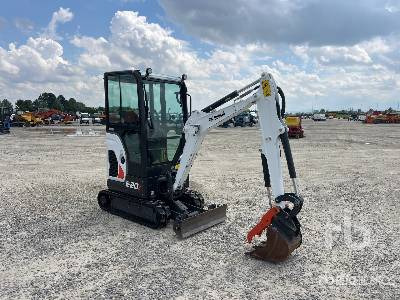 BOBCAT E20Z - Minikotró: 4 kép. BOBCAT E20Z - Minikotró: 4 kép.