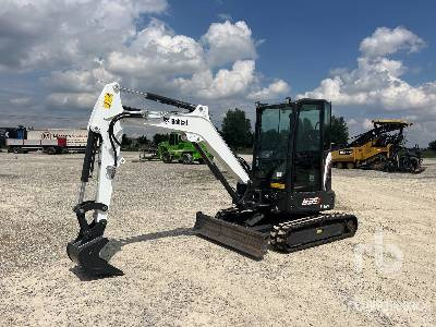 BOBCAT E35Z - Minikotró: 1 kép. BOBCAT E35Z - Minikotró: 1 kép.