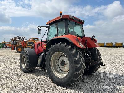 CASE CVX 1155 - Traktor: 2 kép. CASE CVX 1155 - Traktor: 2 kép.