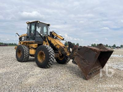 CAT 924G High Lift - Gumikerekes homlokrakodó: 4 kép. CAT 924G High Lift - Gumikerekes homlokrakodó: 4 kép.