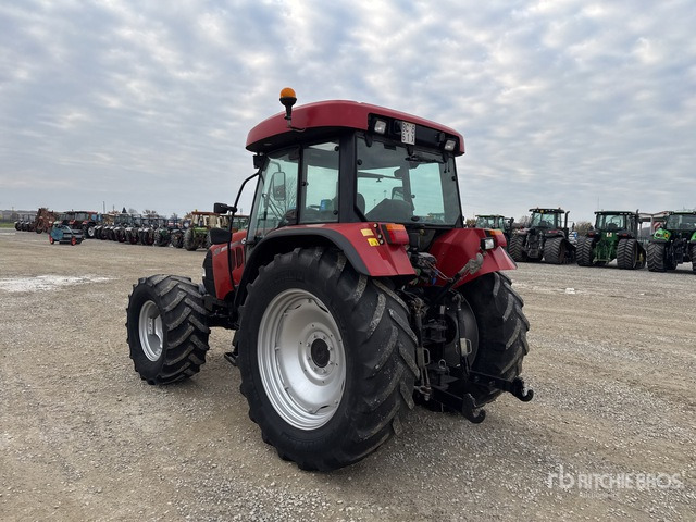 Case CS 100 PRO 4WD Tractor - Traktor: 2 kép. Case CS 100 PRO 4WD Tractor - Traktor: 2 kép.