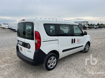 FIAT DOBLO - Autó: 3 kép. FIAT DOBLO - Autó: 3 kép.