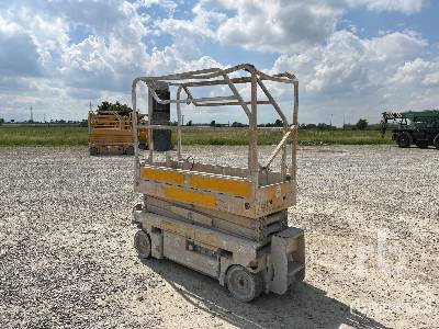 HAULOTTE OPTIMUM 8 Electric (Inoperable) - Ollós emelő: 2 kép. HAULOTTE OPTIMUM 8 Electric (Inoperable) - Ollós emelő: 2 kép.