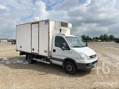 IVECO DAILY 70C17 4x2 - Hűtős teherautó: 4 kép. IVECO DAILY 70C17 4x2 - Hűtős teherautó: 4 kép.