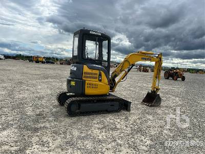 KOMATSU PC30R - Minikotró: 3 kép. KOMATSU PC30R - Minikotró: 3 kép.