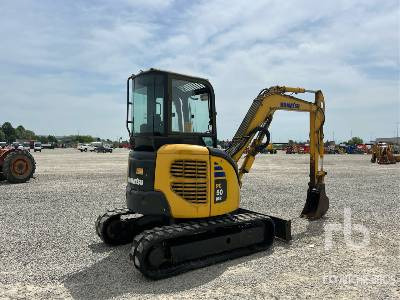KOMATSU PC50MR-2 - Minikotró: 3 kép. KOMATSU PC50MR-2 - Minikotró: 3 kép.