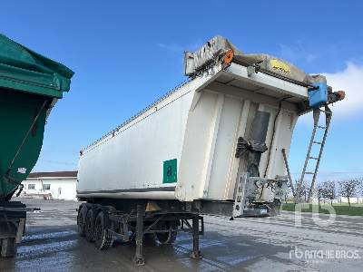 SCHMITZ SKI24 - Félpótkocsi billenőplatós: 4 kép. SCHMITZ SKI24 - Félpótkocsi billenőplatós: 4 kép.