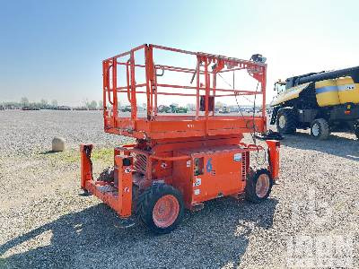 SKYJACK 4x4 Diesel - Ollós emelő: 3 kép. SKYJACK 4x4 Diesel - Ollós emelő: 3 kép.