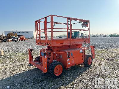 SKYJACK SJ6832RT 4x4 Diesel - Ollós emelő: 3 kép. SKYJACK SJ6832RT 4x4 Diesel - Ollós emelő: 3 kép.