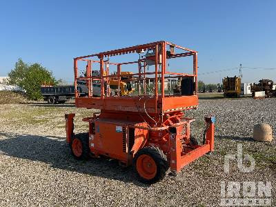 SKYJACK SJ6832RT 4x4 Diesel - Ollós emelő: 4 kép. SKYJACK SJ6832RT 4x4 Diesel - Ollós emelő: 4 kép.