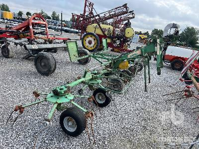STOLL 6.60 HYDRO - Szénaforgató: 4 kép. STOLL 6.60 HYDRO - Szénaforgató: 4 kép.