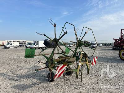 STOLL Z 555 HYDRO - Szénaforgató: 4 kép. STOLL Z 555 HYDRO - Szénaforgató: 4 kép.