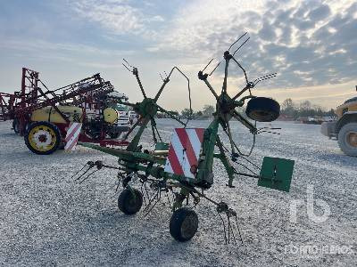 STOLL Z 555 HYDRO - Szénaforgató: 3 kép. STOLL Z 555 HYDRO - Szénaforgató: 3 kép.