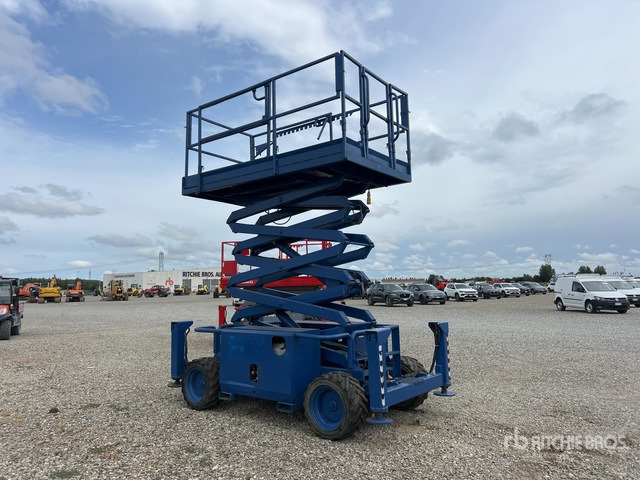 Skyjack SJ6832 RT Piattaforma aerea verticale - Ollós emelő: 3 kép. Skyjack SJ6832 RT Piattaforma aerea verticale - Ollós emelő: 3 kép.