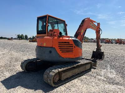 YANMAR VIO80 - Lánctalpas kotró: 3 kép. YANMAR VIO80 - Lánctalpas kotró: 3 kép.