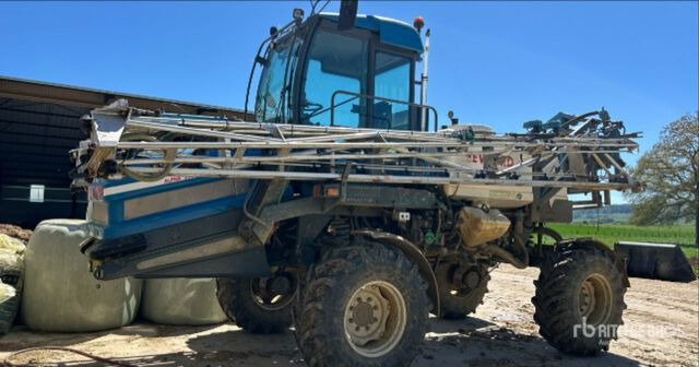 1996 Evrard Alpha 2500 28 m 4x4 Pulverisateur Automoteur Self-Propelled Sprayer - Önjáró permetező: 2 kép. 1996 Evrard Alpha 2500 28 m 4x4 Pulverisateur Automoteur Self-Propelled Sprayer - Önjáró permetező: 2 kép.