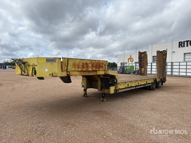 2002 Kaiser S3802F T/A Semi-Remorque Porte-Engins ... Lowboy Trailer - Félpótkocsi mélybölcsős: 1 kép. 2002 Kaiser S3802F T/A Semi-Remorque Porte-Engins ... Lowboy Trailer - Félpótkocsi mélybölcsős: 1 kép.