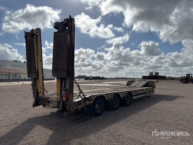 2002 Kaiser SSB345 Tri/A Semi-Remorque Porte- Engi ... Lowboy Trailer - Félpótkocsi mélybölcsős: 4 kép. 2002 Kaiser SSB345 Tri/A Semi-Remorque Porte- Engi ... Lowboy Trailer - Félpótkocsi mélybölcsős: 4 kép.
