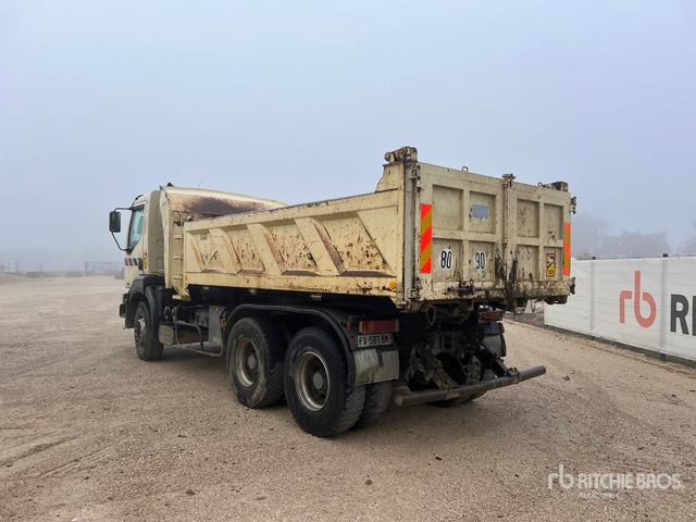 2003 Renault Kerax 370 DCI 6x4 Camion Benne (Inoperable) T/A Dump Truck - Billenőplatós teherautó: 2 kép. 2003 Renault Kerax 370 DCI 6x4 Camion Benne (Inoperable) T/A Dump Truck - Billenőplatós teherautó: 2 kép.