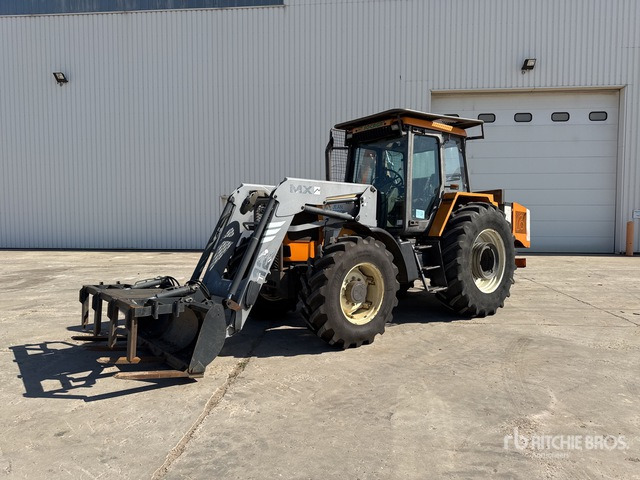 2004 Renault Temis 630X Tracteur Agricole 4WD Tractor - Traktor: 2 kép. 2004 Renault Temis 630X Tracteur Agricole 4WD Tractor - Traktor: 2 kép.