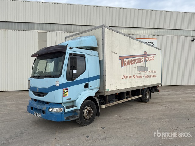 2005 Renault Midlum 220 dCi 4x2 Camion Fourgon Van Truck - Dobozos felépítményű teherautó: 1 kép. 2005 Renault Midlum 220 dCi 4x2 Camion Fourgon Van Truck - Dobozos felépítményű teherautó: 1 kép.