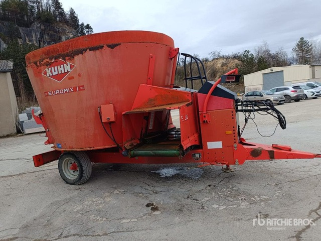 2006 Kuhn Euromix I 980 Livestock Feeder - Szárzúzó/ Mulcsozó: 1 kép. 2006 Kuhn Euromix I 980 Livestock Feeder - Szárzúzó/ Mulcsozó: 1 kép.