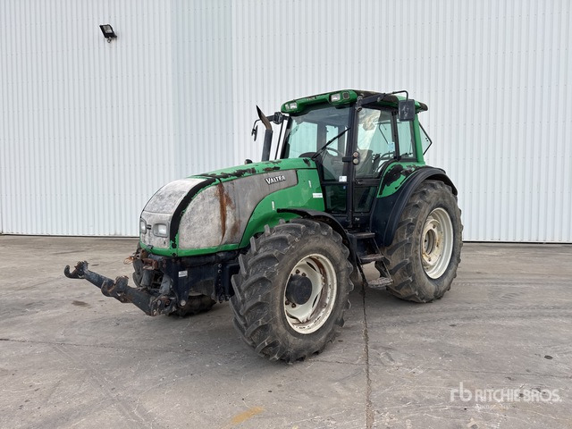 2006 Valtra T140 4x4 Tracteur Argicole 4WD Tractor - Traktor: 1 kép. 2006 Valtra T140 4x4 Tracteur Argicole 4WD Tractor - Traktor: 1 kép.