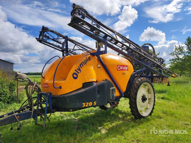 2007 Caruelle Olympia 320S 24 m S/A Pull-Type Sprayer - Vontatott permetezők: 1 kép. 2007 Caruelle Olympia 320S 24 m S/A Pull-Type Sprayer - Vontatott permetezők: 1 kép.